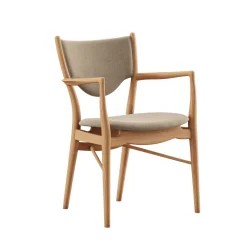 House of Finn Juhl 46 Armchair, valnød af Finn Juhl><noscript><img width=