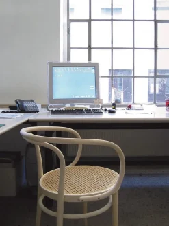 Thonet 209 Armstol, bøg fra><noscript><img width=