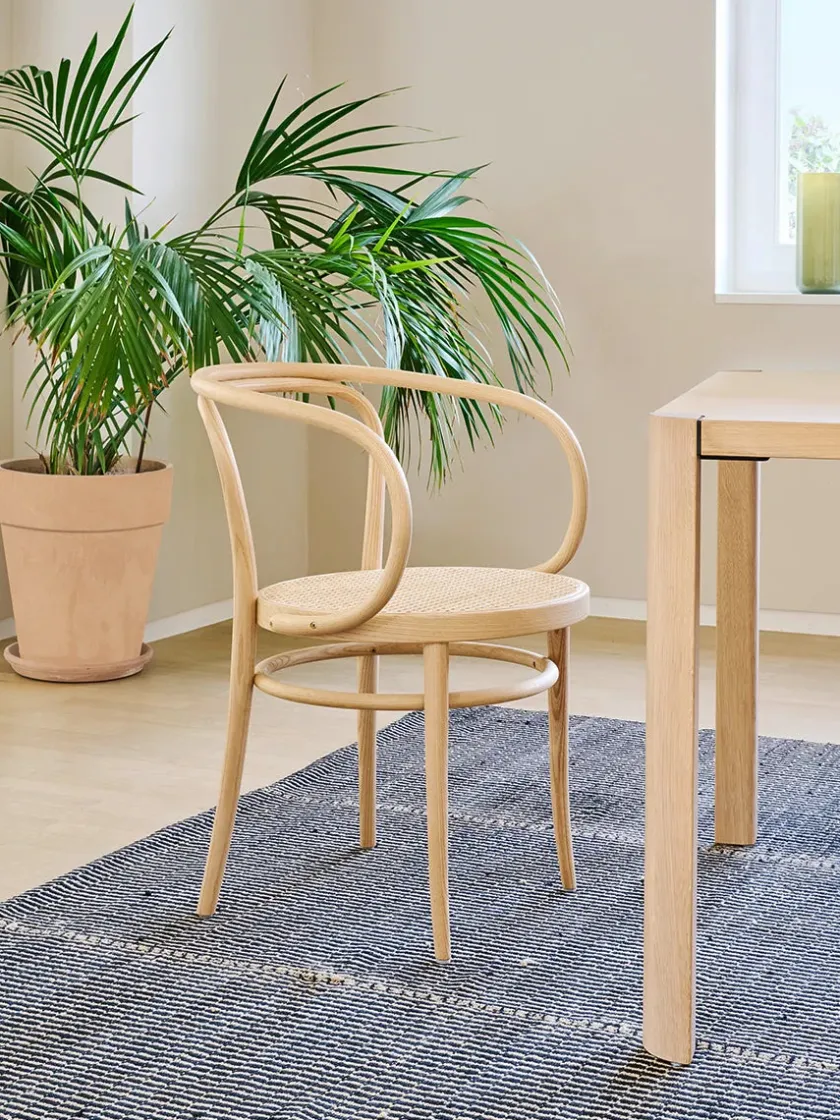 Thonet 209 Armstol, sort fra> Spisebordsstole