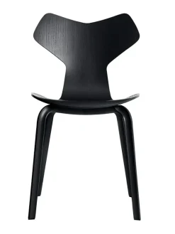 Fritz Hansen 4130 Grand Prix med træben af Arne Jacobsen><noscript><img width=
