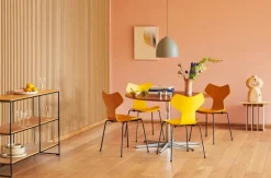 Fritz Hansen 3130 Grand Prix stol lakeret af Arne Jacobsen><noscript><img width=