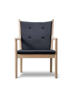 Fredericia Furniture 1788 Lænestol af Hans J. Wegner><noscript><img width=
