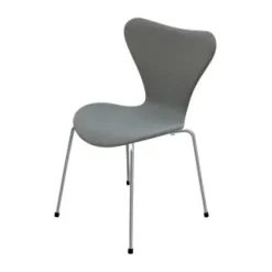 Fritz Hansen 3107 Serie 7, fuldpolstret af Arne Jacobsen><noscript><img width=