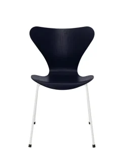 Fritz Hansen 3107 Serie 7 stol i farvet ask af Arne Jacobsen><noscript><img width=