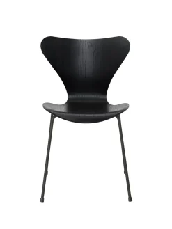 Fritz Hansen 3107 Serie 7 stol i farvet ask af Arne Jacobsen><noscript><img width=