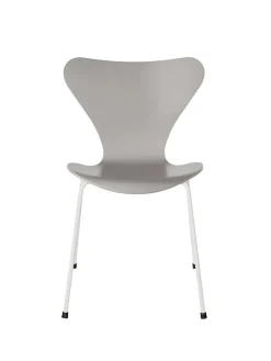 Fritz Hansen 3107 Serie 7 stol lakeret af Arne Jacobsen><noscript><img width=
