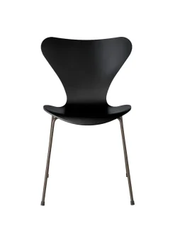 Fritz Hansen 3107 Serie 7 stol lakeret af Arne Jacobsen><noscript><img width=