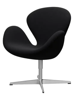 Fritz Hansen 3320 Svanen i stof (prisgruppe 1) af Arne Jacobsen><noscript><img width=