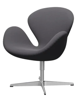 Fritz Hansen 3320 Svanen i stof (prisgruppe 1) af Arne Jacobsen><noscript><img width=