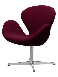 Fritz Hansen 3320 Svanen i stof (prisgruppe 1) af Arne Jacobsen><noscript><img width=
