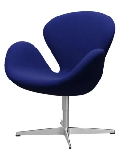 Fritz Hansen 3320 Svanen i stof (prisgruppe 1) af Arne Jacobsen><noscript><img width=