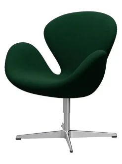 Fritz Hansen 3320 Svanen i stof (prisgruppe 1) af Arne Jacobsen><noscript><img width=