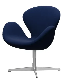 Fritz Hansen 3320 Svanen i stof (prisgruppe 1) af Arne Jacobsen><noscript><img width=