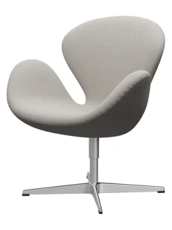 Fritz Hansen 3320 Svanen i stof (prisgruppe 1) af Arne Jacobsen><noscript><img width=