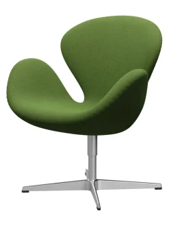 Fritz Hansen 3320 Svanen i stof (prisgruppe 1) af Arne Jacobsen><noscript><img width=