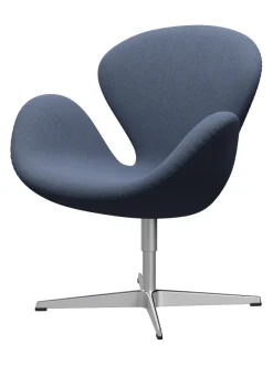 Fritz Hansen 3320 Svanen i stof (prisgruppe 1) af Arne Jacobsen><noscript><img width=