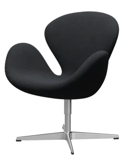 Fritz Hansen 3320 Svanen i stof (prisgruppe 1) af Arne Jacobsen><noscript><img width=