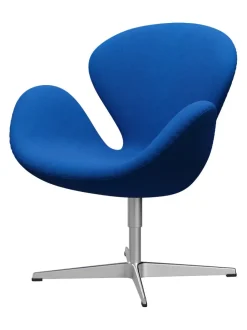 Fritz Hansen 3320 Svanen i stof (prisgruppe 1) af Arne Jacobsen><noscript><img width=