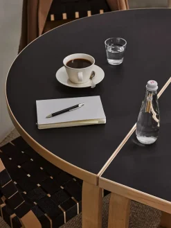 Artek Aalto Table Half-Round fra><noscript><img width=