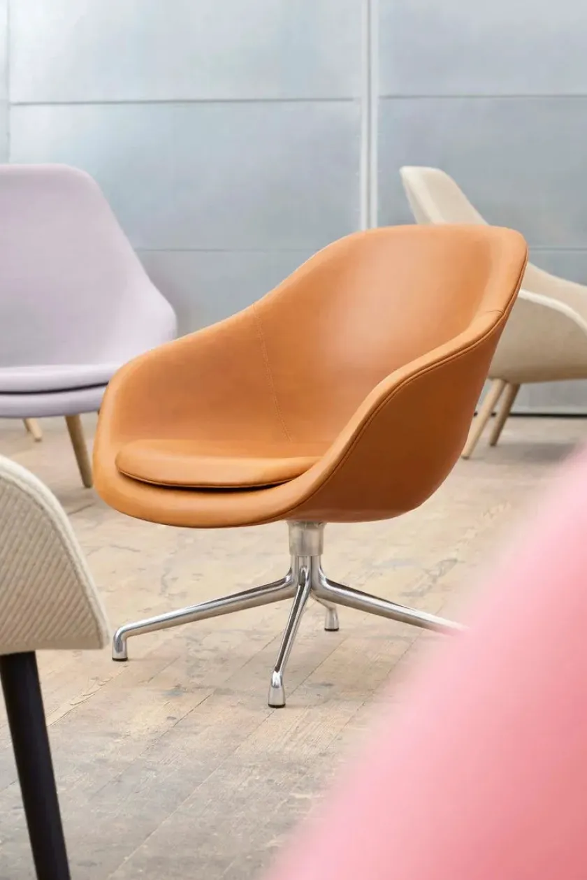HAY About a Lounge Chair low AAL83 fra> Lænestole