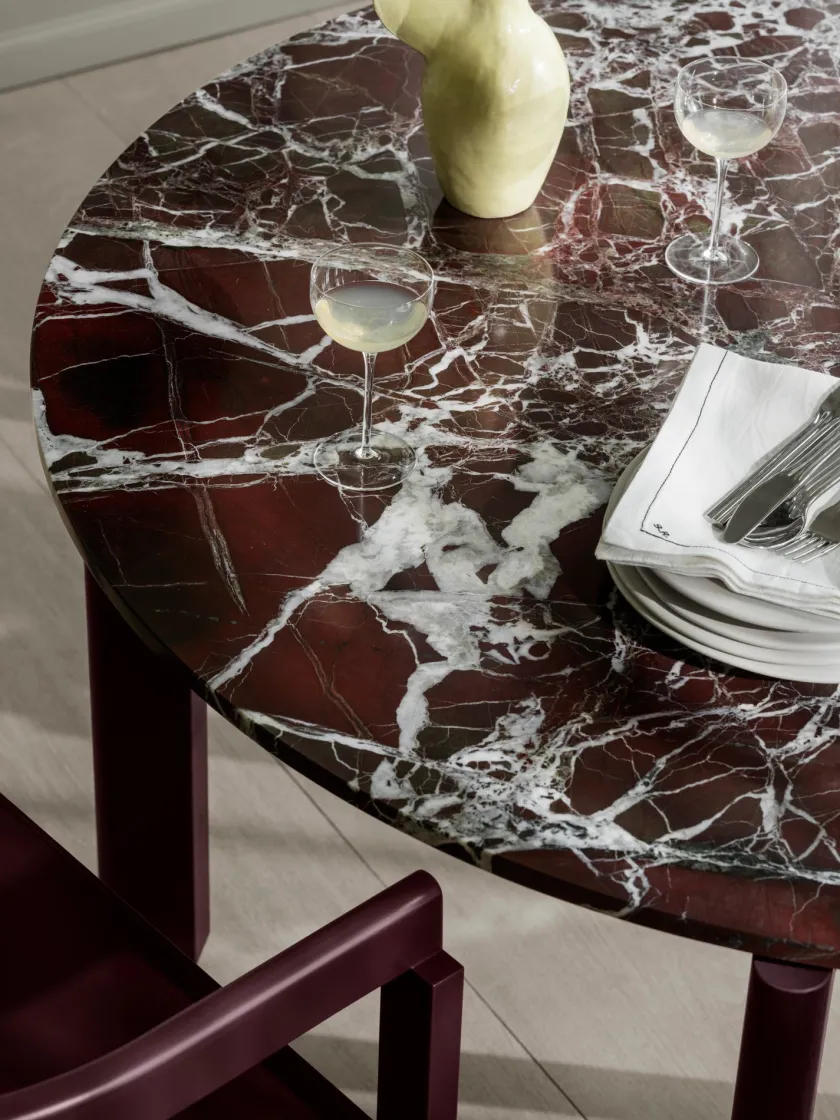 Fritz Hansen After Dining Table Ø120, Marble Burgundy fra> Spiseborde