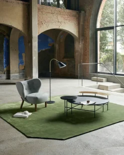 &Tradition AJ7 Bellevue gulvlampe af Arne Jacobsen><noscript><img width=