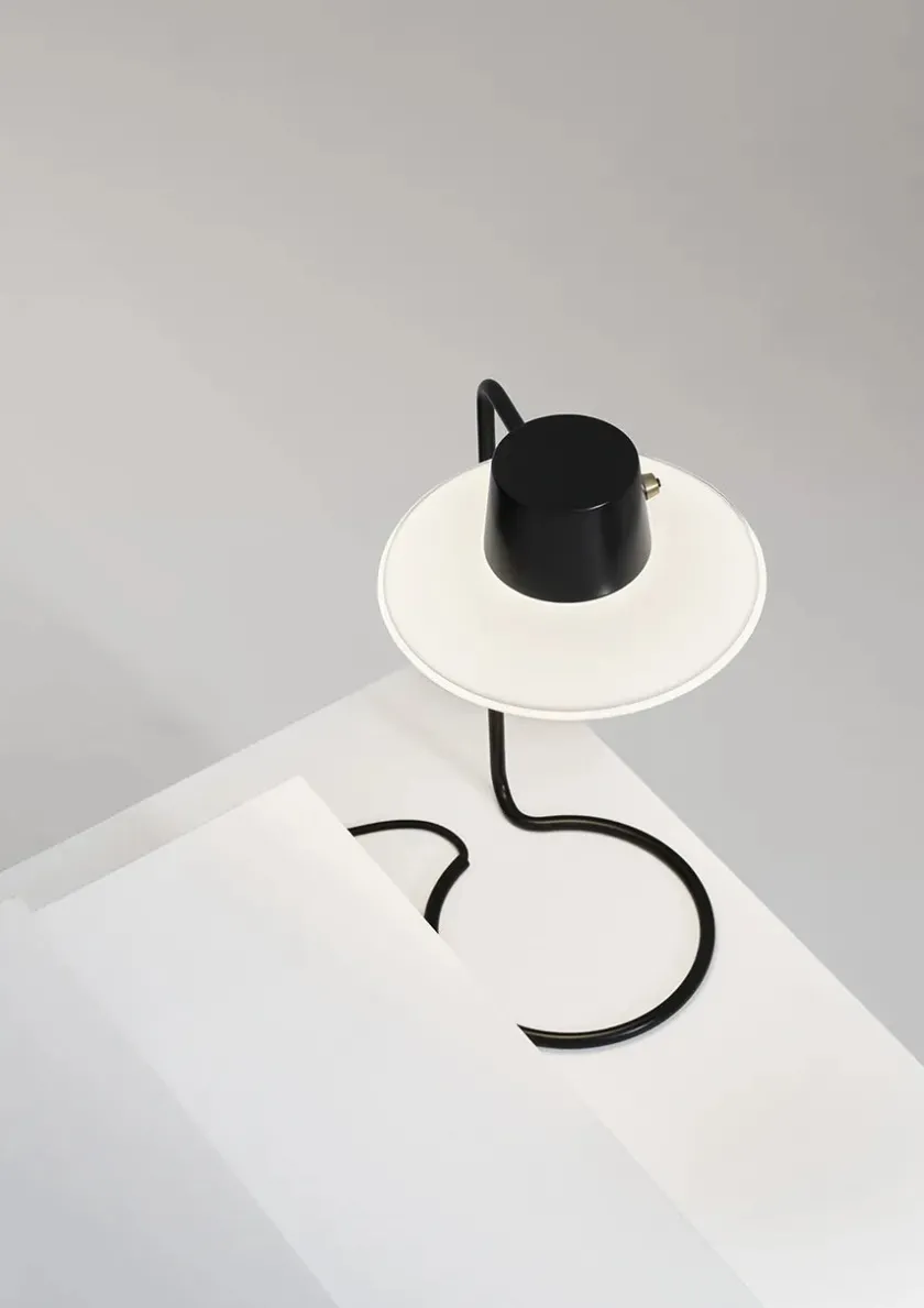 Louis Poulsen AJ Oxford 410 Bordlampe på pind fra> Spots