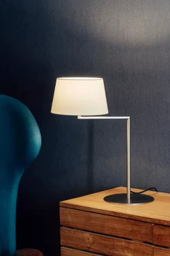 Santa & Cole Americana Bordlampe fra Santa and Cole> Spots