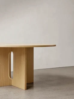 Audo Copenhagen Androgyne Dining Table Ø120 dark stained oak, sand sten fra><noscript><img width=
