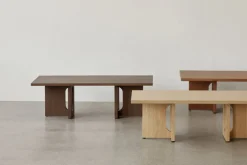 Audo Copenhagen Androgyne Lounge Table, Wood fra> Sofaborde