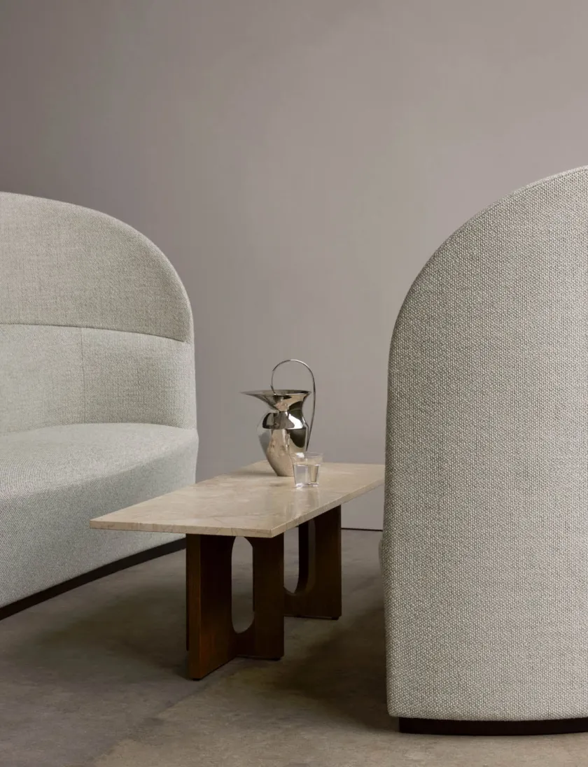 Audo Copenhagen Androgyne Lounge Table, Wood fra> Sofaborde