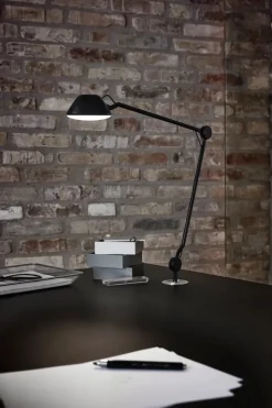 Fritz Hansen AQ01 bordlampe fra> Skrivebordslamper|Spots
