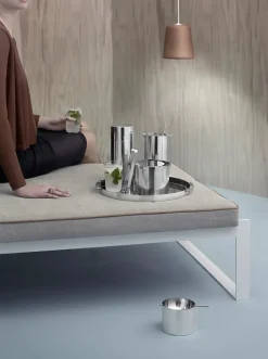 Stelton Arne Jacobsen Serveringsbakke, 33,5 cm fra> Gaver Til Ham|Bakker