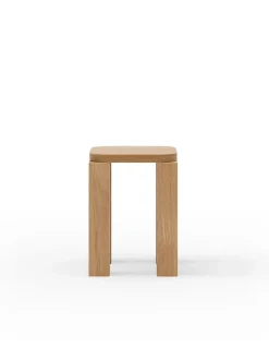 New Works Atlas Stool, Natural Oak fra> Skamler