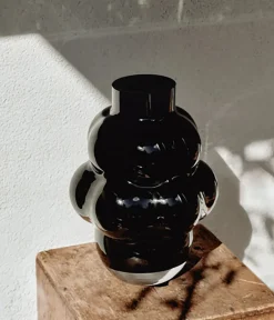 Louise Roe Balloon Vase 04, glas fra> Gaver Til Ham|Gaver Til Hende
