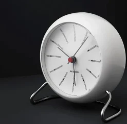 Arne Jacobsen Clocks Bankers Bordur, sort af Arne Jacobsen><noscript><img width=