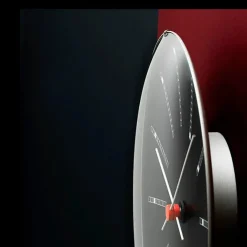 Arne Jacobsen Clocks Bankers club vægur af Arne Jacobsen i sort (Ø: 21)><noscript><img width=
