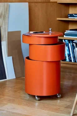 Verpan Barboy Sidebord, orange af Verner Panton><noscript><img width=