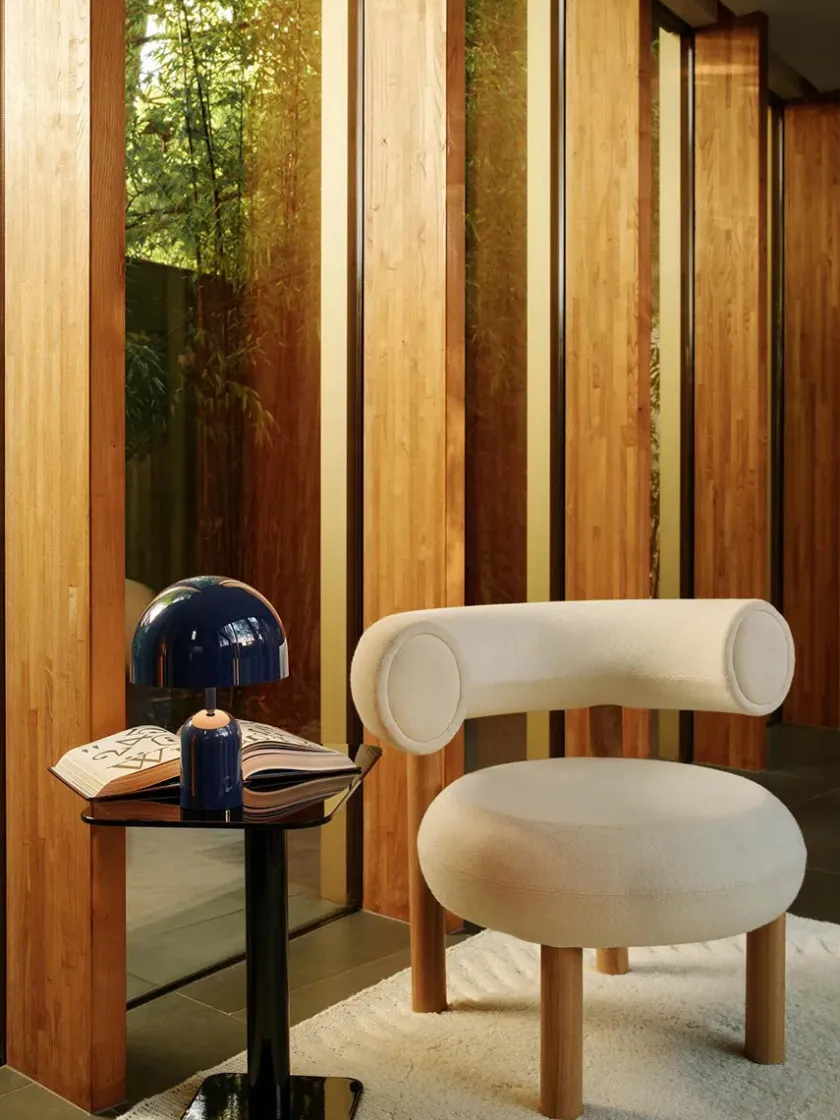 Tom Dixon Bell Portable Bordlampe, indigo fra> Portable Lamper|Spots