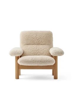 Audo Copenhagen Brasilia Lounge Chair, Natural Oak Sheepskin Nature fra> Lænestole