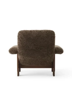 Audo Copenhagen Brasilia Lounge Chair, Natural Oak Sheepskin Nature fra><noscript><img width=
