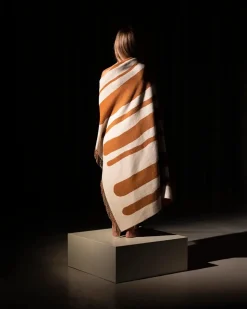 raawii Brush Plaid, tan/milk fra><noscript><img width=