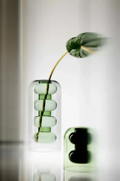 Tom Dixon Bump Vase Short Black fra><noscript><img width=