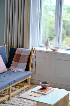Silkeborg Uldspinderi Caracas Plaid, rosewood fra> Puder Og Plaider