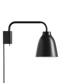 Fritz Hansen Caravaggio Read væglampe fra><noscript><img width=