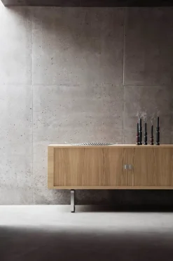 Carl Hansen & Søn CH825 Credenza Skænk af Hans J. Wegner> Skænke