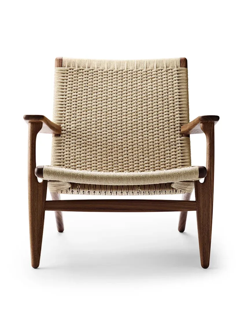 Carl Hansen & Søn CH25 Loungestol, eg hvidolie af Hans J. Wegner> Loungestole|Lænestole