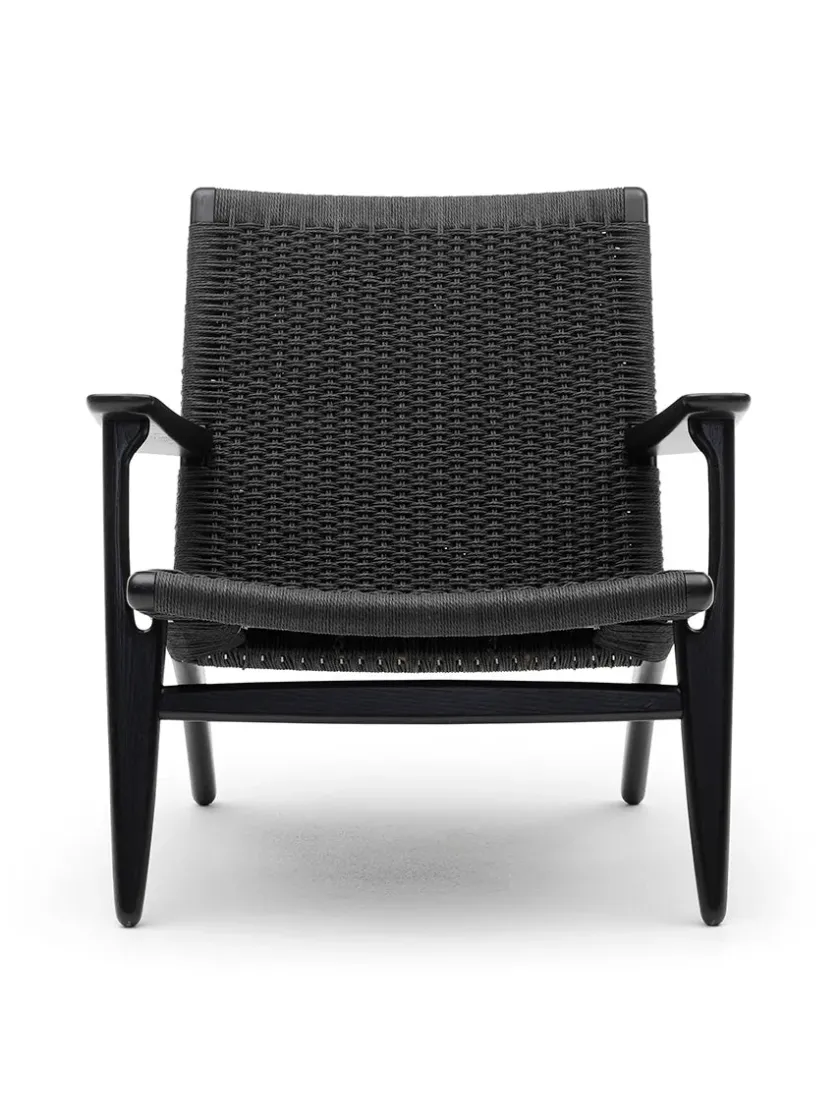 Carl Hansen & Søn CH25 Loungestol, eg olie af Hans J. Wegner> Loungestole|Lænestole