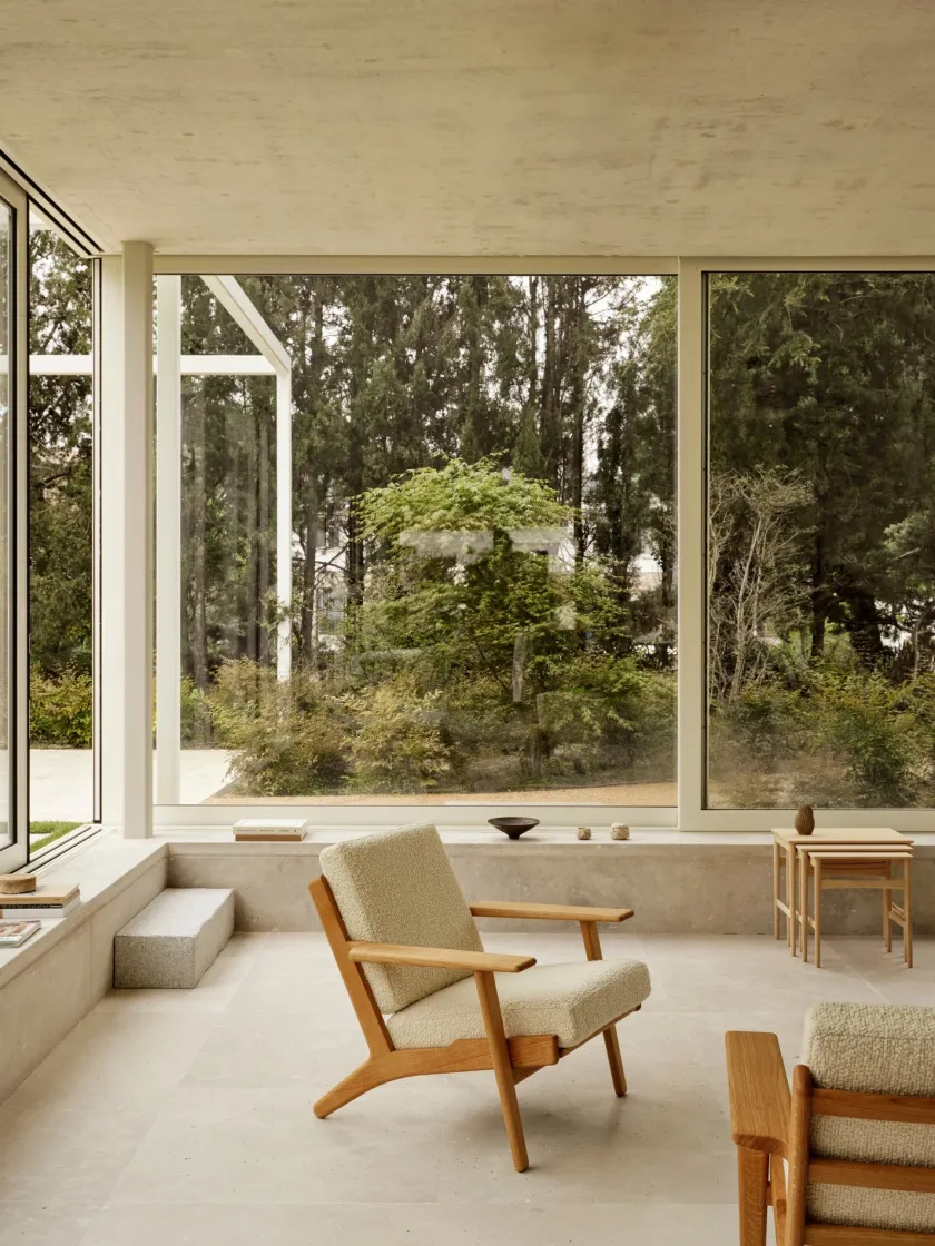 Carl Hansen & Søn CH290 loungestol, eg olie af Hans J. Wegner> Loungestole|Lænestole
