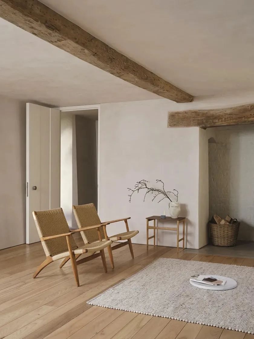Carl Hansen & Søn CH25 Loungestol, eg sortmalet med sort flet af Hans J. Wegner> Lænestole